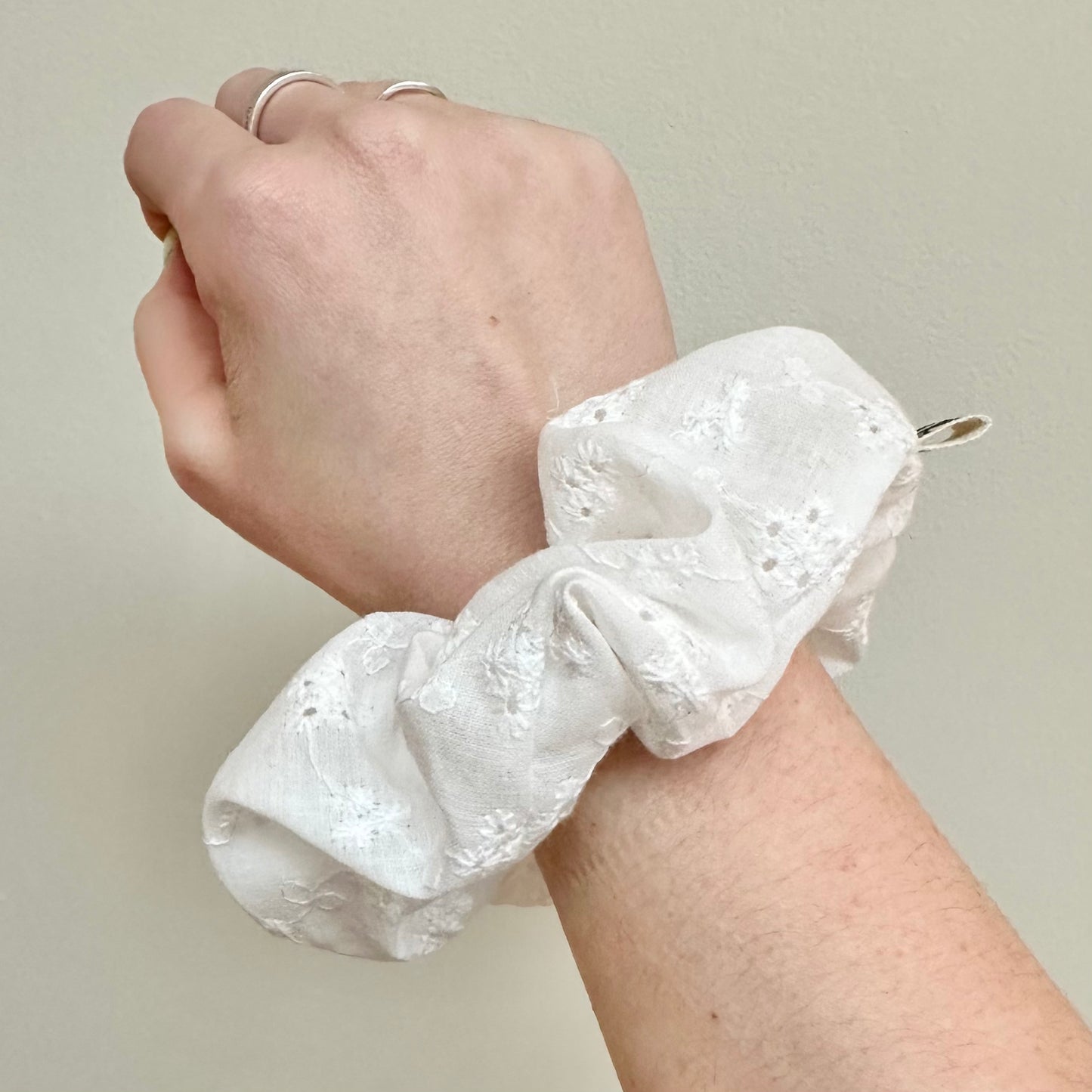 Scrunchie - White Broderie