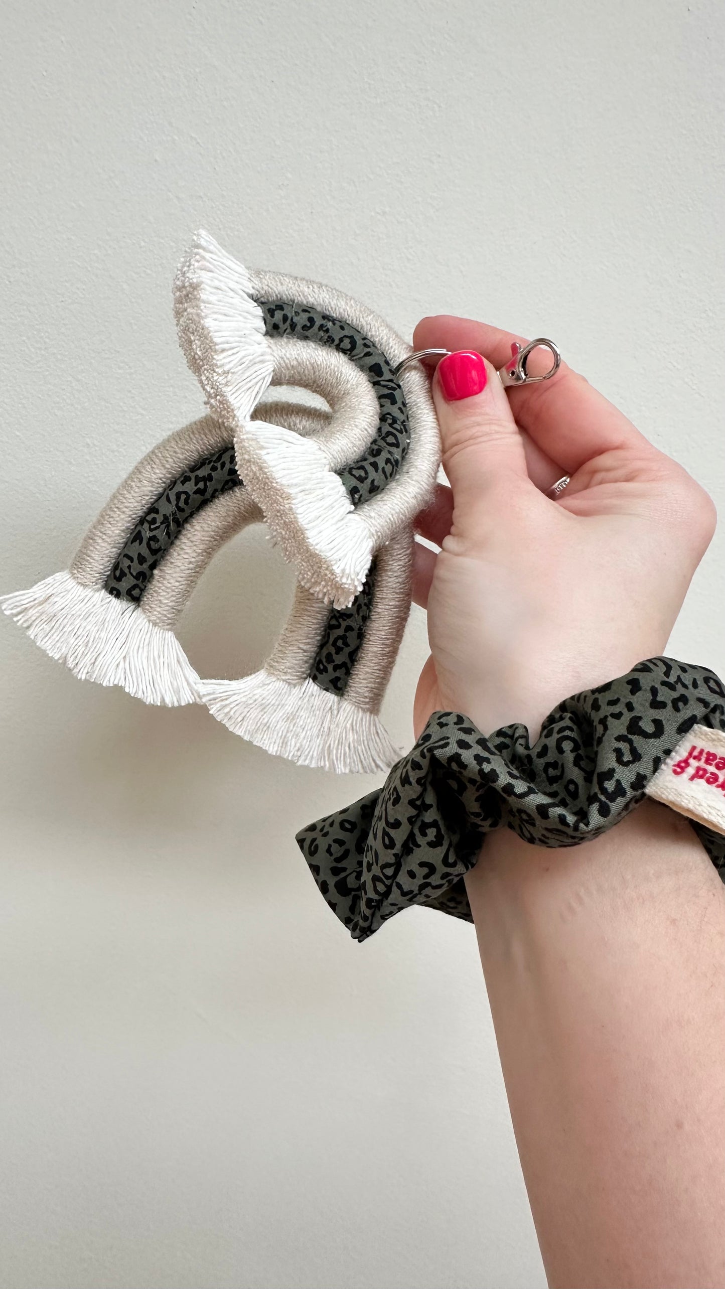 Scrunchie & Rainbow Set - Khaki Leopard