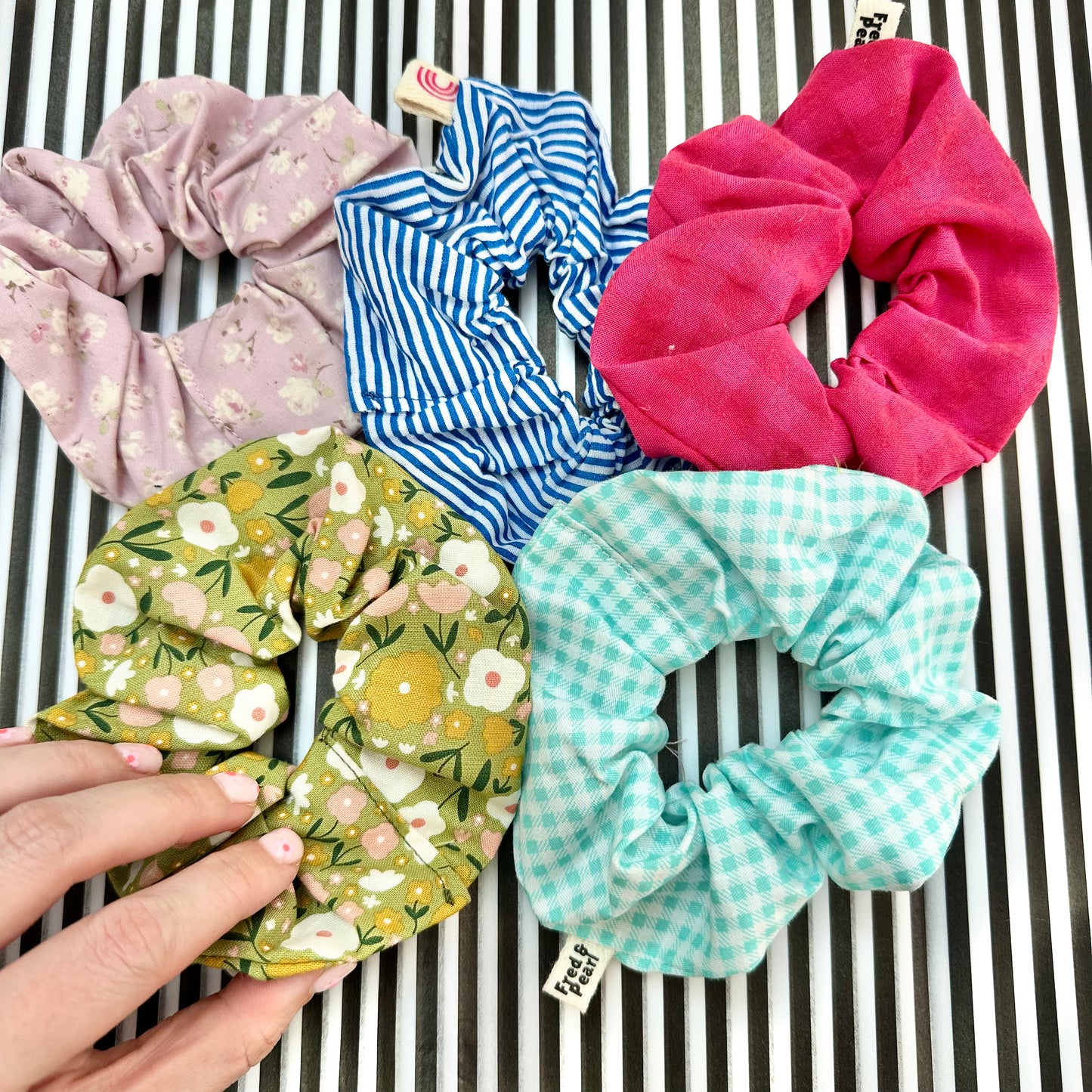 Scrunchies (lots of designs!)