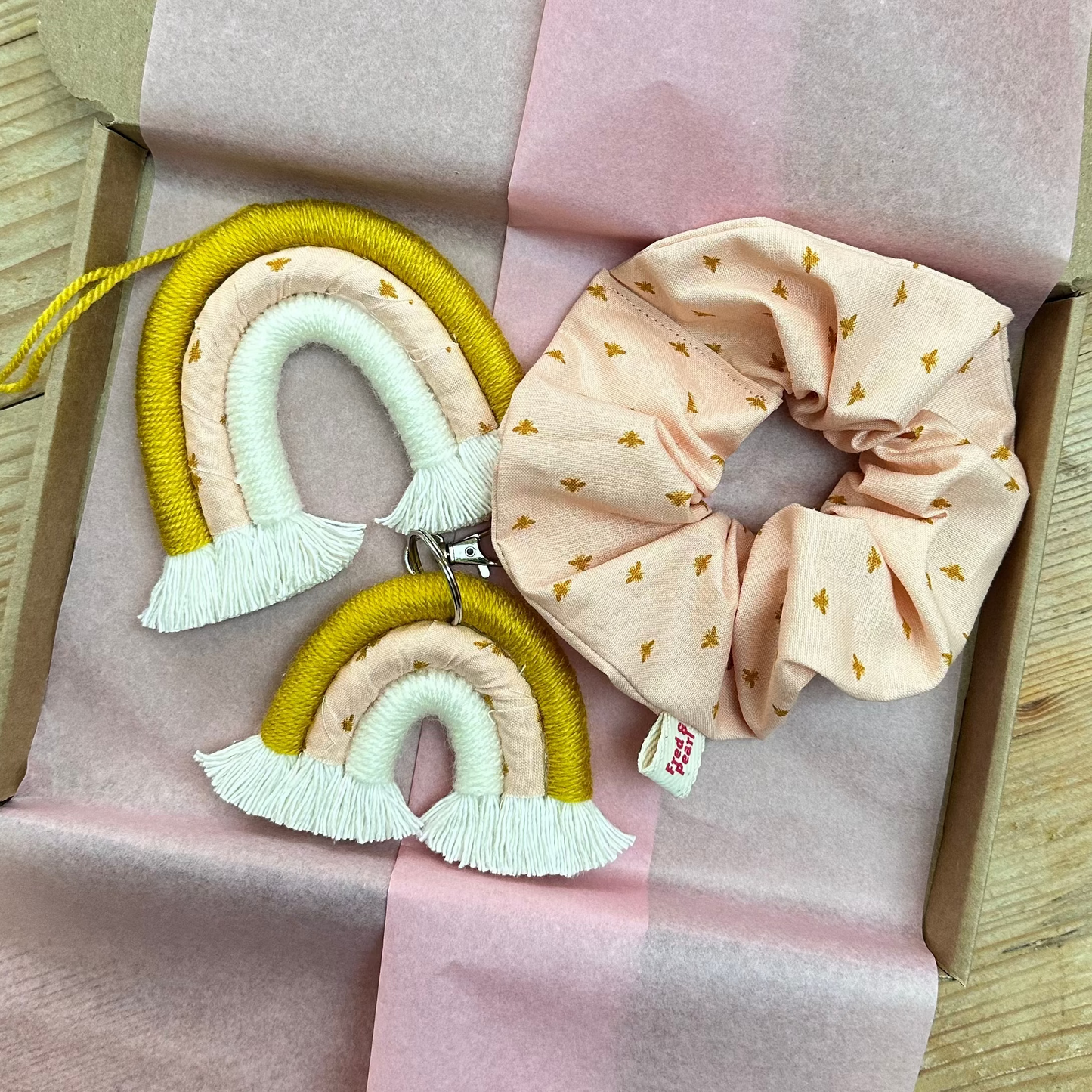 Scrunchie & Rainbow Set - Pink Cheetah