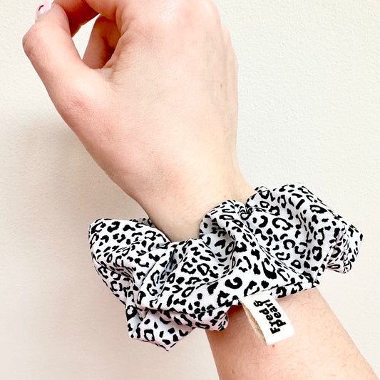 Scrunchie - Black and White Cheetah
